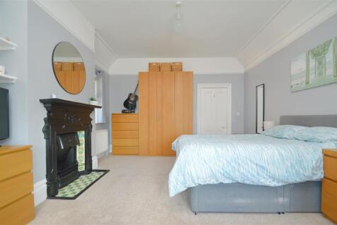 Bed1b.jpg