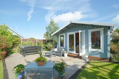 Summerhouse2.jpg