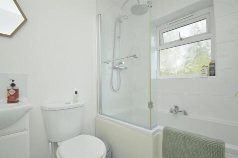 resizedBathroom.jpg