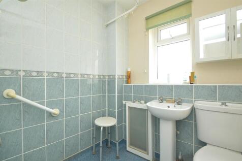 resizedWetRoom.jpg