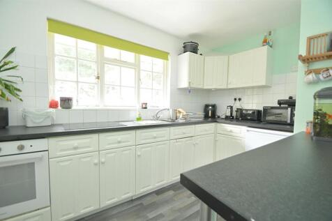 resizedKitchen1.jpg