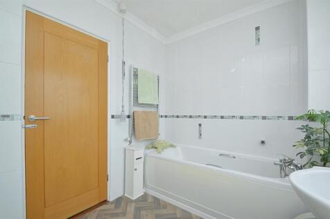 resizedBathroom1.jpg