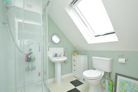 resizedEnSuite1.jpg