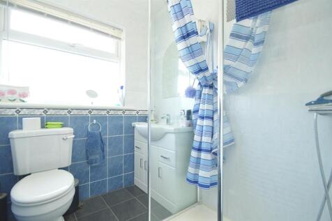 resizedShowerRoom.jpg