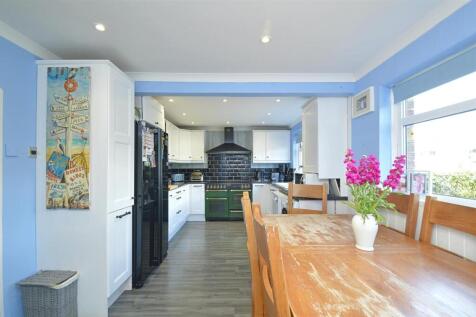 resizedKitchen1.jpg