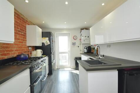 resizedKitchen2.jpg