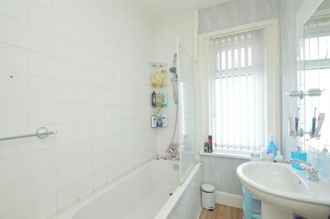 resizedBathroom.jpg