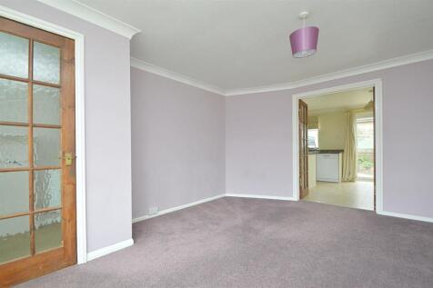 resizedLounge3.jpg