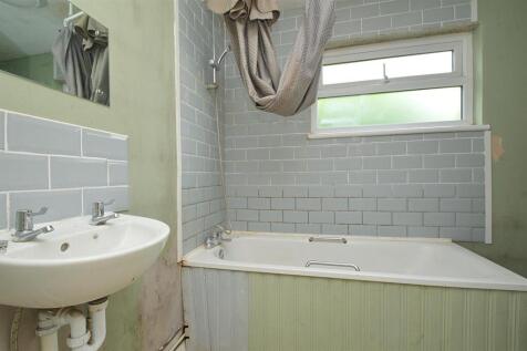 resizedBathroom.jpg