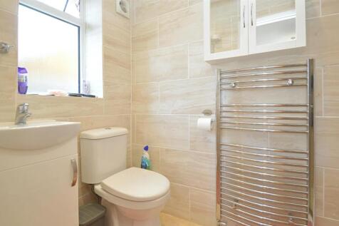 resizedEnSuite.jpg