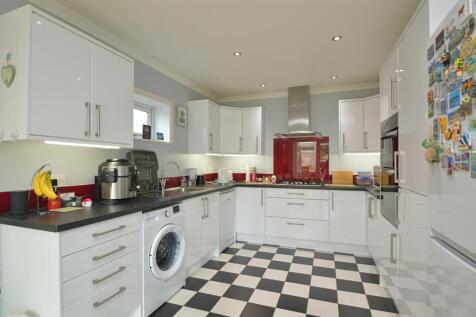 resizedKitchen1.jpg