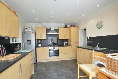 resizedKitchen2.jpg
