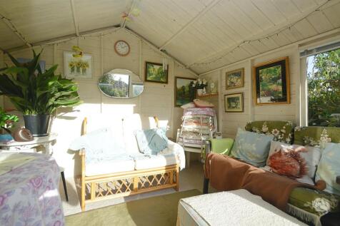 resizedSummerhouse.jpg