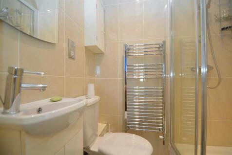 resizedEnSuite.jpg