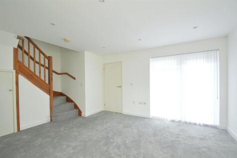 resizedLounge1.jpg
