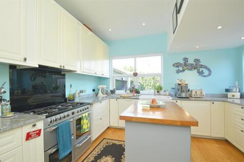 resizedKitchen3.jpg
