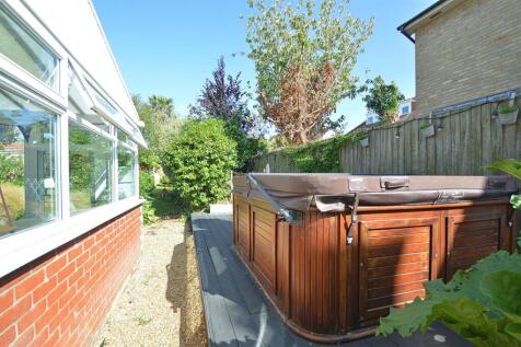 resizedHotTub2.jpg