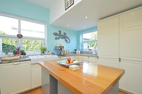 resizedKitchen2.jpg