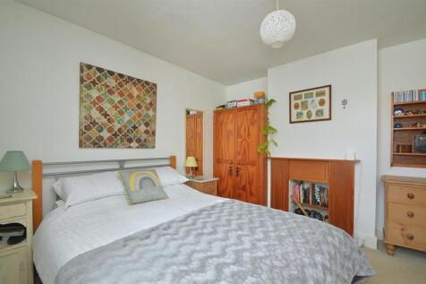 resizedBed3b.jpg