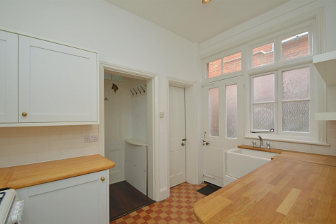 resizedKitchen2.png