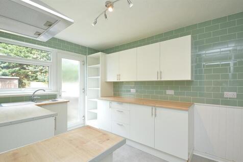 resizedKitchen1.jpg