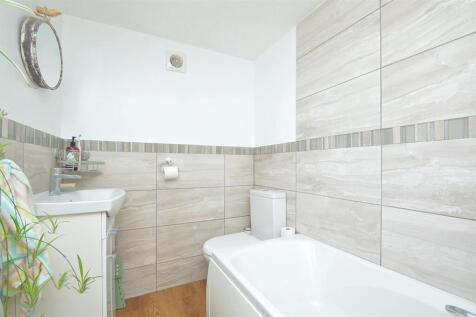 resizedBathroom.jpg