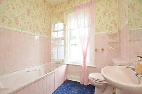 resizedBathroom.jpg
