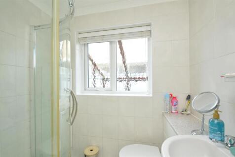 resizedShowerRoom.jpg