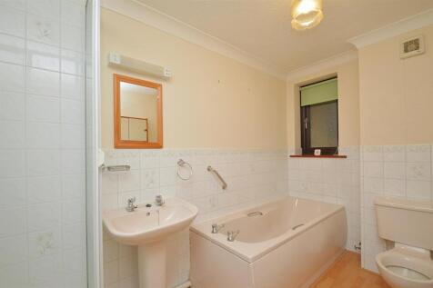 resizedBathroom.jpg