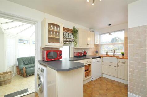 resizedKitchen1.jpg