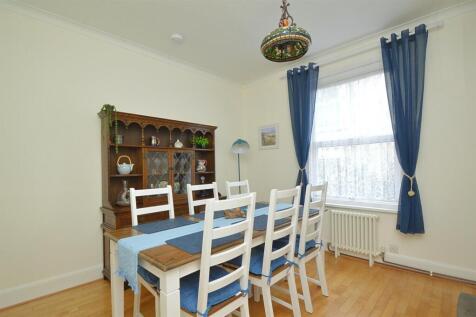 resizedDiningRoom1.jpg