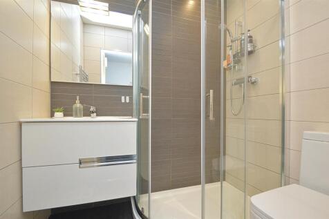 resizedShowerRoom.jpg