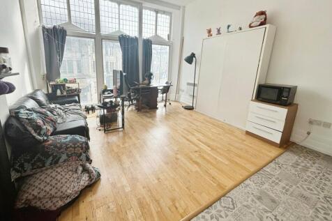 Lounge/Bedroom