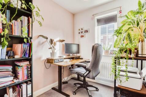 Office/Bedroom 4