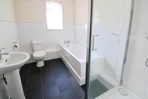 Bath/Shower Room