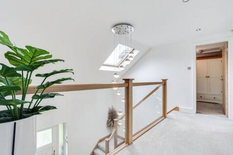 1st Floor Landing