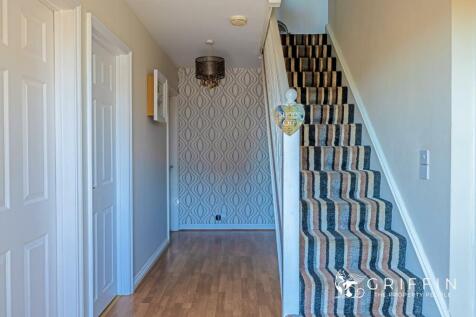 Hallway 1.jpg