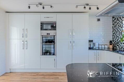 Kitchen 5.jpg