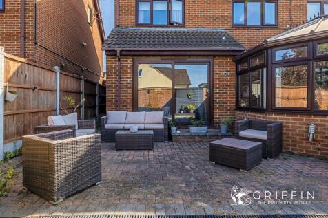 Rear Garden 5.jpg