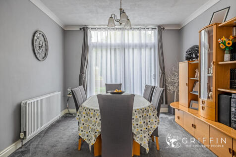 Lounge &amp; Dining