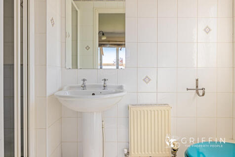 En Suite 2