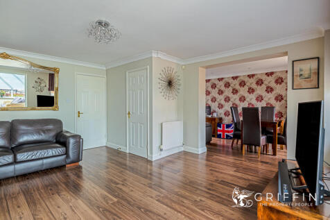 Lounge &amp; Dining