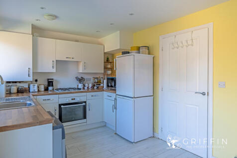 Kitchen &amp; Dining