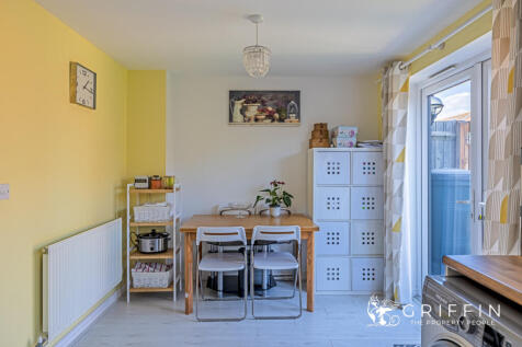 Kitchen &amp; Dining