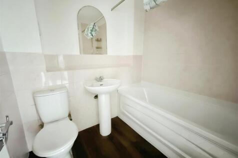 63d36432-property 2034.jpg