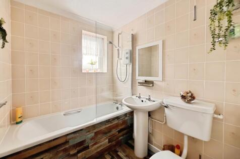 efe57a04bathroom