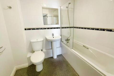 f3fc890bbathroom