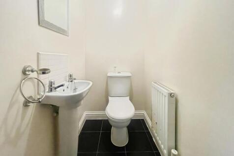 e47dcf30toilet