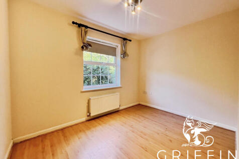 0b62edd3bedroom2