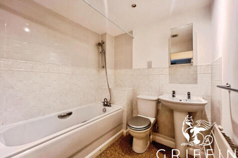 8c229599bathroom